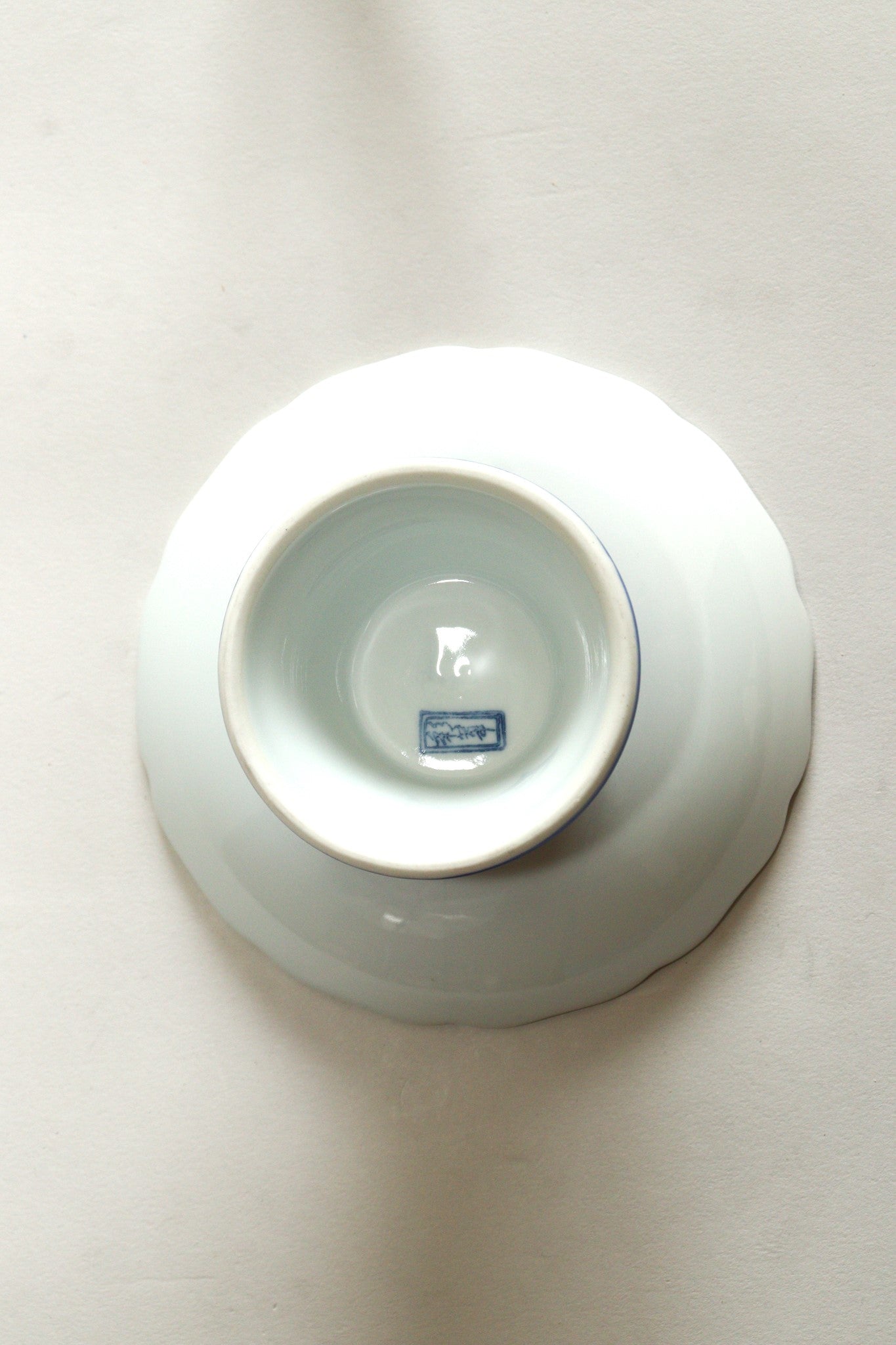 3102-0024 有田焼 華山窯 銀彩赤水玉