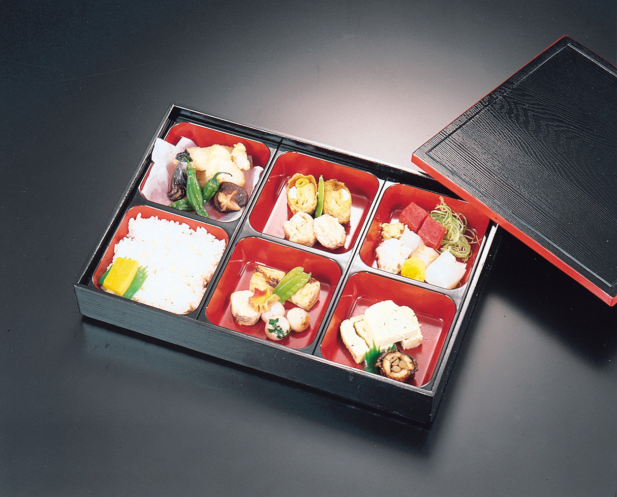 3201-0001
自社製越前漆器(ABS・内塗なし) 尺3木目松華堂(38.5×26.5×H6.5)(身・蓋)