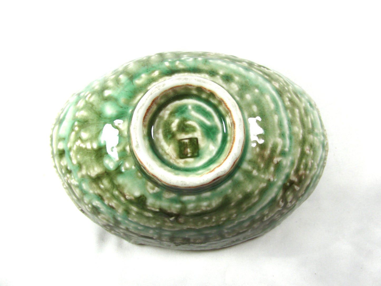 3102-0054　有田焼 華山窯 新緑変形楕円小鉢
（14.5×11×H5.9）
