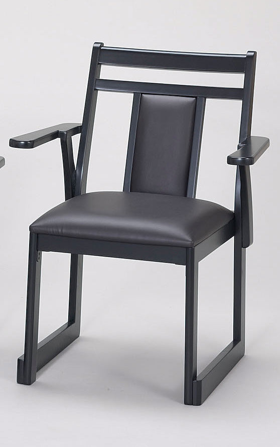 1201-0051　木製背もたれ・手が入る・肘掛付椅子
レザーダークブラウン
（W62×D47×H70(35)・78(43)）